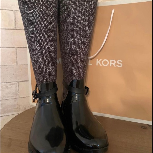 Michael Kors rain boots size 9 - Picture 1 of 4